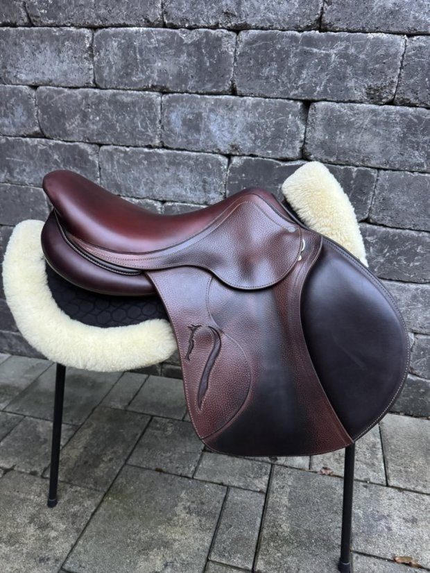 Skokové sedlo Antarés Connexion